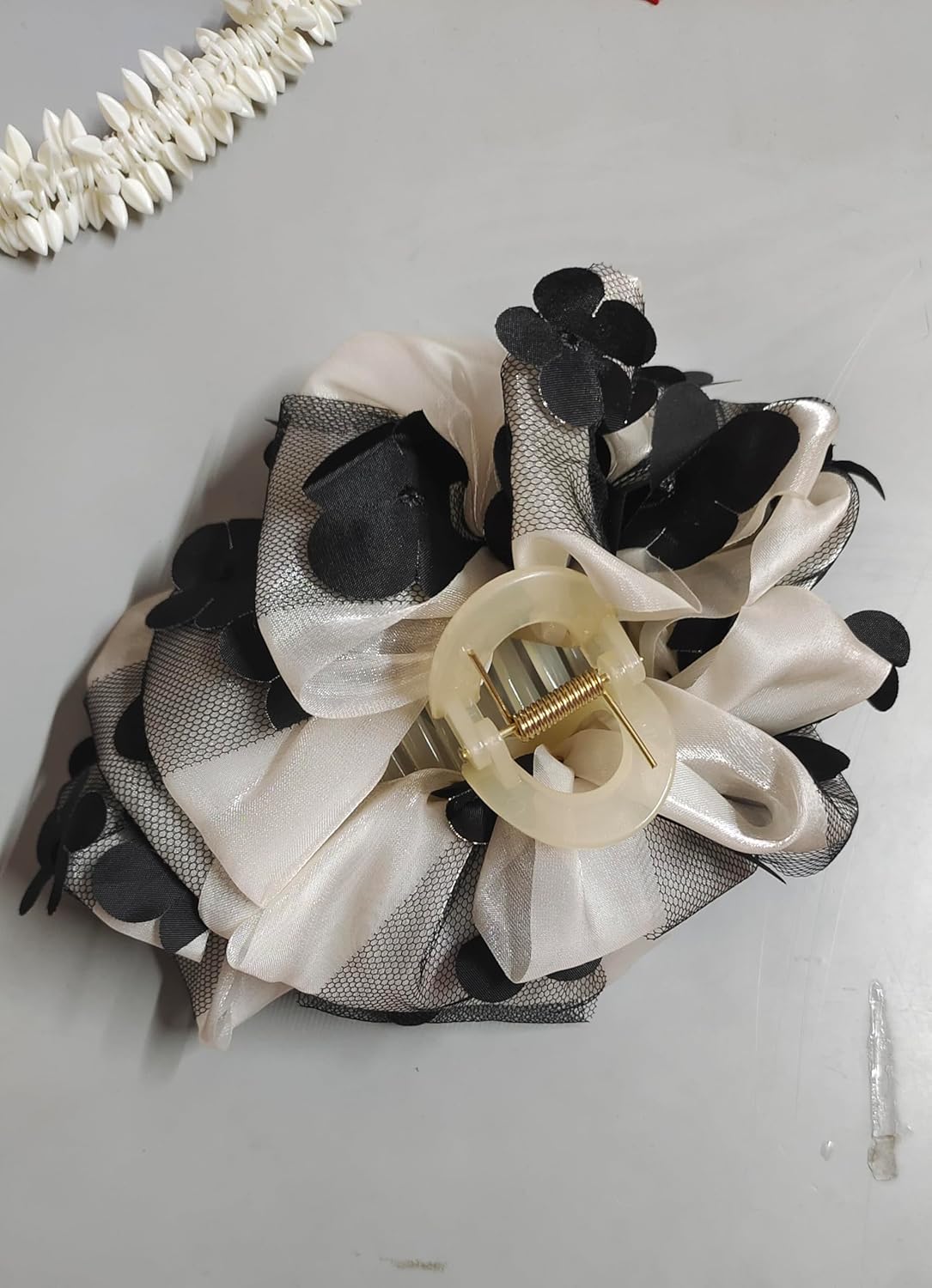 Bow Flower Hair Clutcher Hair Claw Clip, Ponytail Holder Hair Accessories Juda Clip Clutcher for Women & Girls