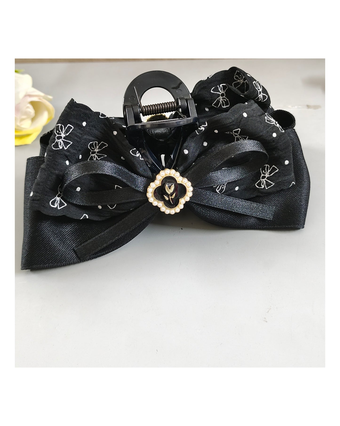 Hair Clutcher Hair Claw Clip With Bow Design, Ponytail Holder Hair Accessories Juda Clip Clutcher for Women & Girls