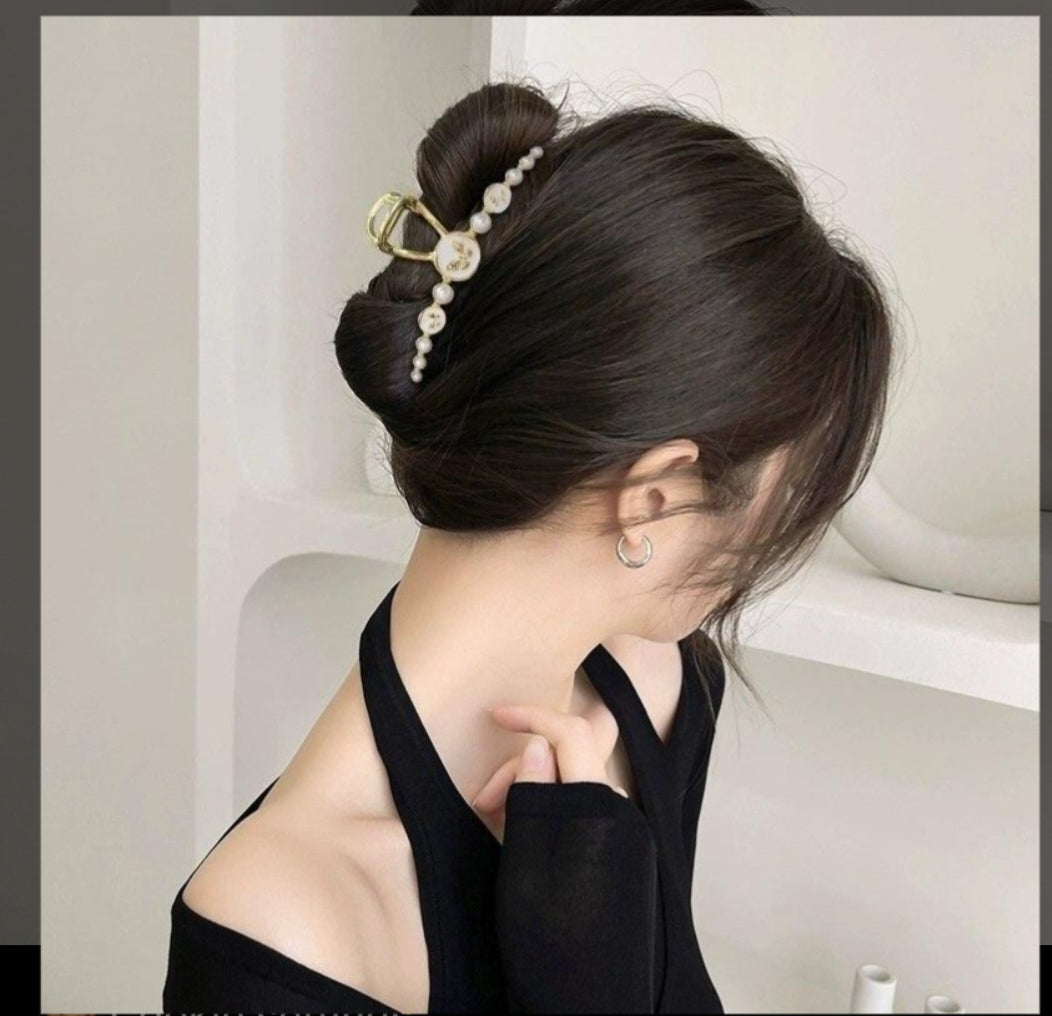 Korean Pearl Hair Claw Clips Hair Jaw Clip Clutcher Hair Clamps Hair Clips,White