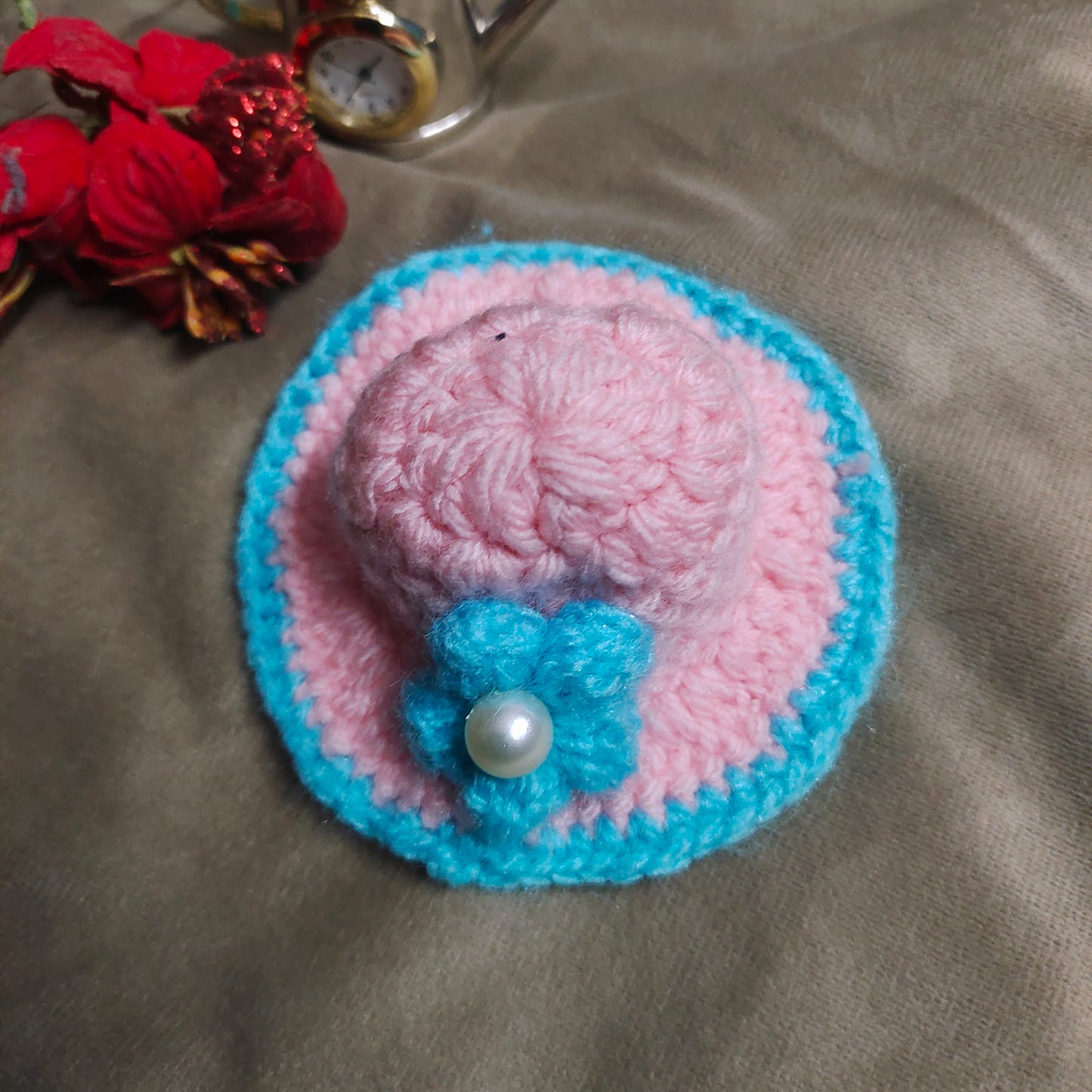 Handmade Crochet Mini Hat, Fascinator Hair Clip,Cute Woolen Knitted Hair Clip with Pearl Flower Bow for Girls and kids