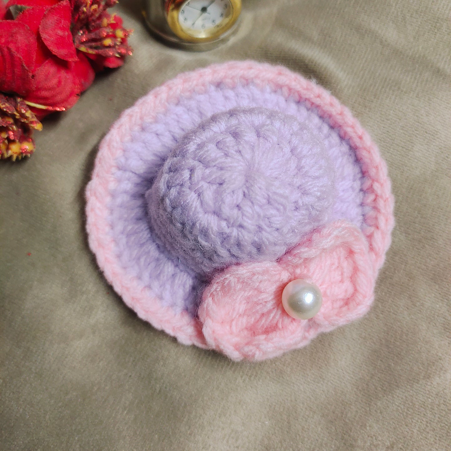 Handmade Crochet Mini Hat, Fascinator Hair Clip,Cute Woolen Knitted Hair Clip with Pearl Flower Bow for Girls and kids