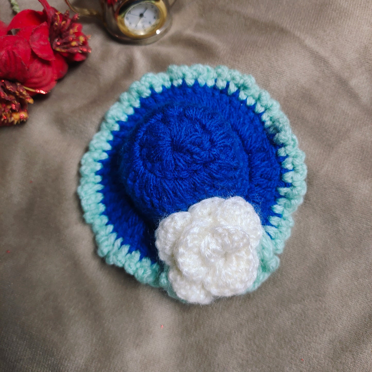 Handmade Crochet Mini Hat, Fascinator Hair Clip,Cute Woolen Knitted Hair Clip with Pearl Flower Bow for Girls and kids